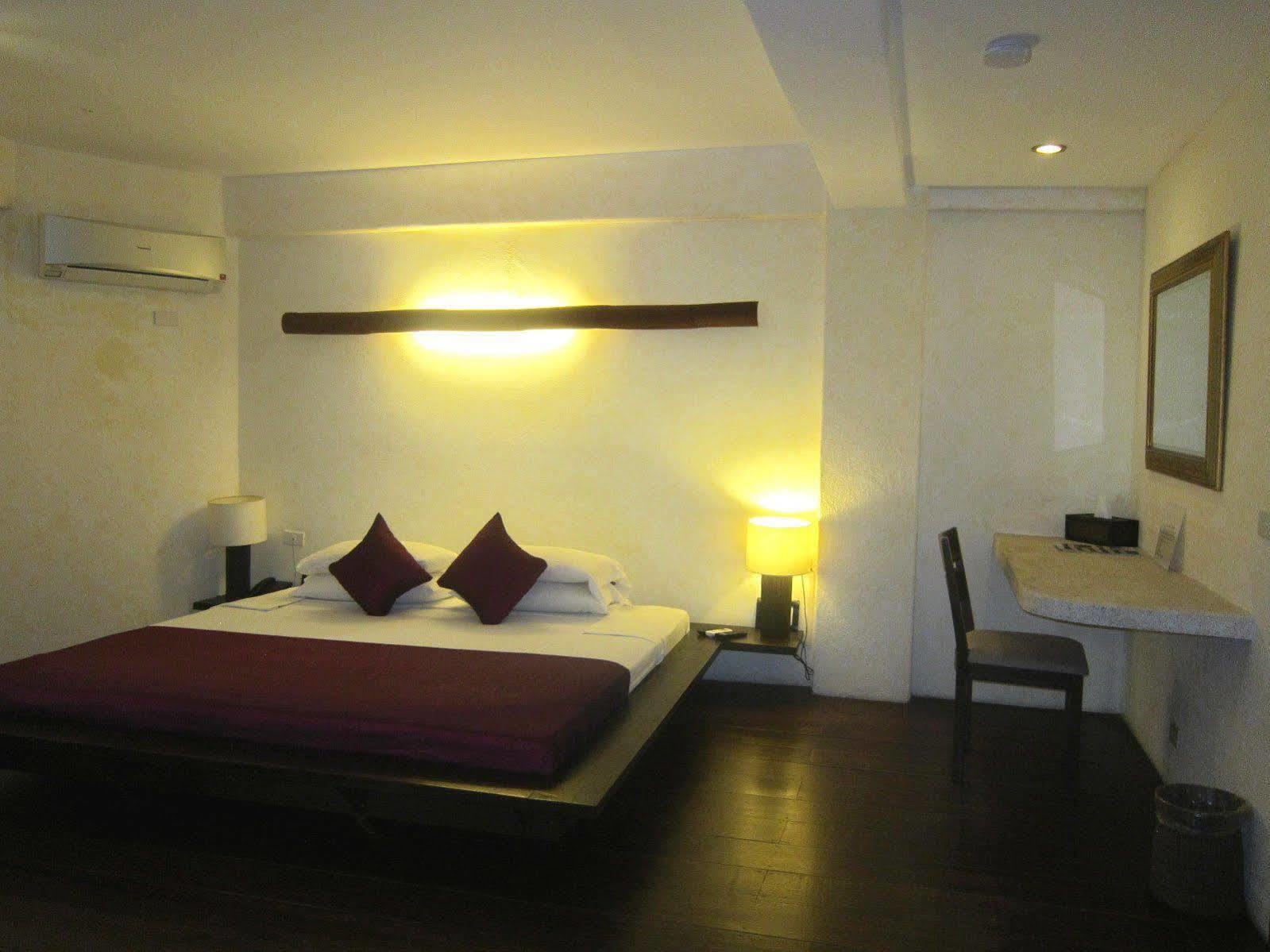 Signature Boracay Punta Rosa Balabag  Экстерьер фото